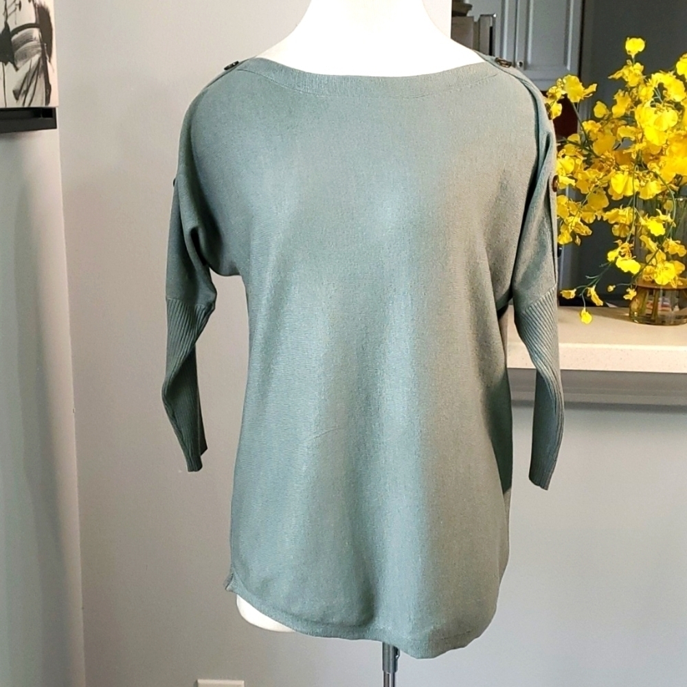 Cable & gauge moss green boat neck oversized sweater size small petite.